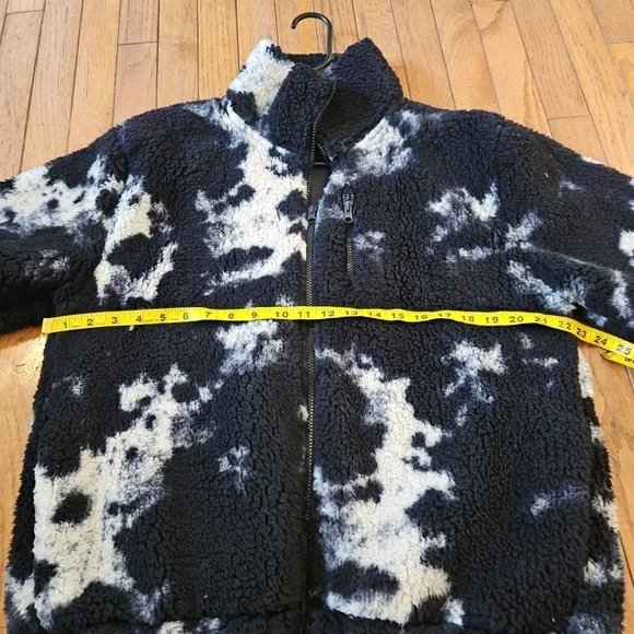 Betsey Johnson Sherpa Faux Cowhide Western Jacket Womens Large Black Cream - Picture 3 of 3